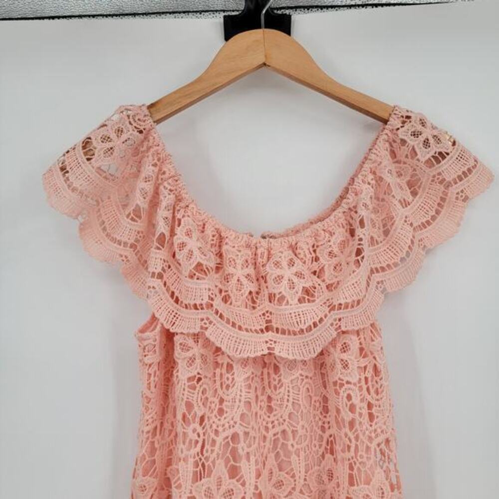 NEW Maniju Women's Pink Lace Crochet Off Shoulder Dress Size Medium - Picture 4 of 11